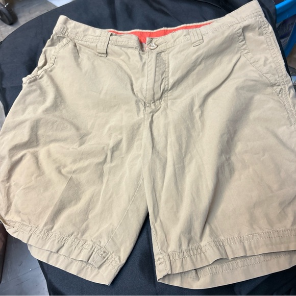 Columbia Red and White Casual Shorts - Picture 1 of 4